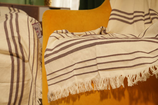 Classic Cover - ( اللون مقلم خطوط بني في كريمي (جامبو