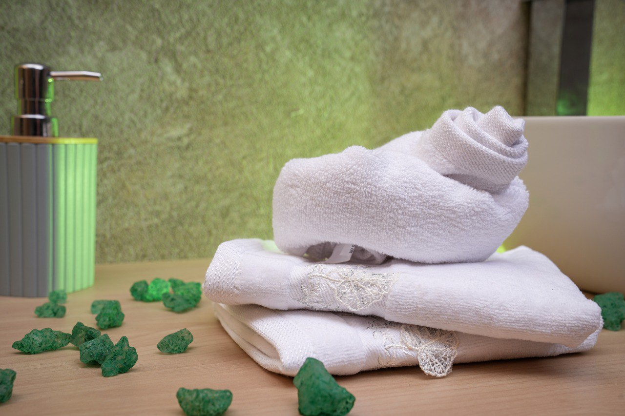 Flower white towel (set of 3) | Small size