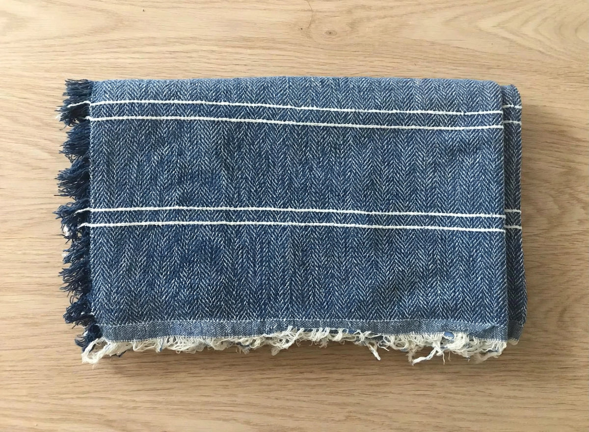Denim Blue Striped | ازرق جينز في اوف وايت