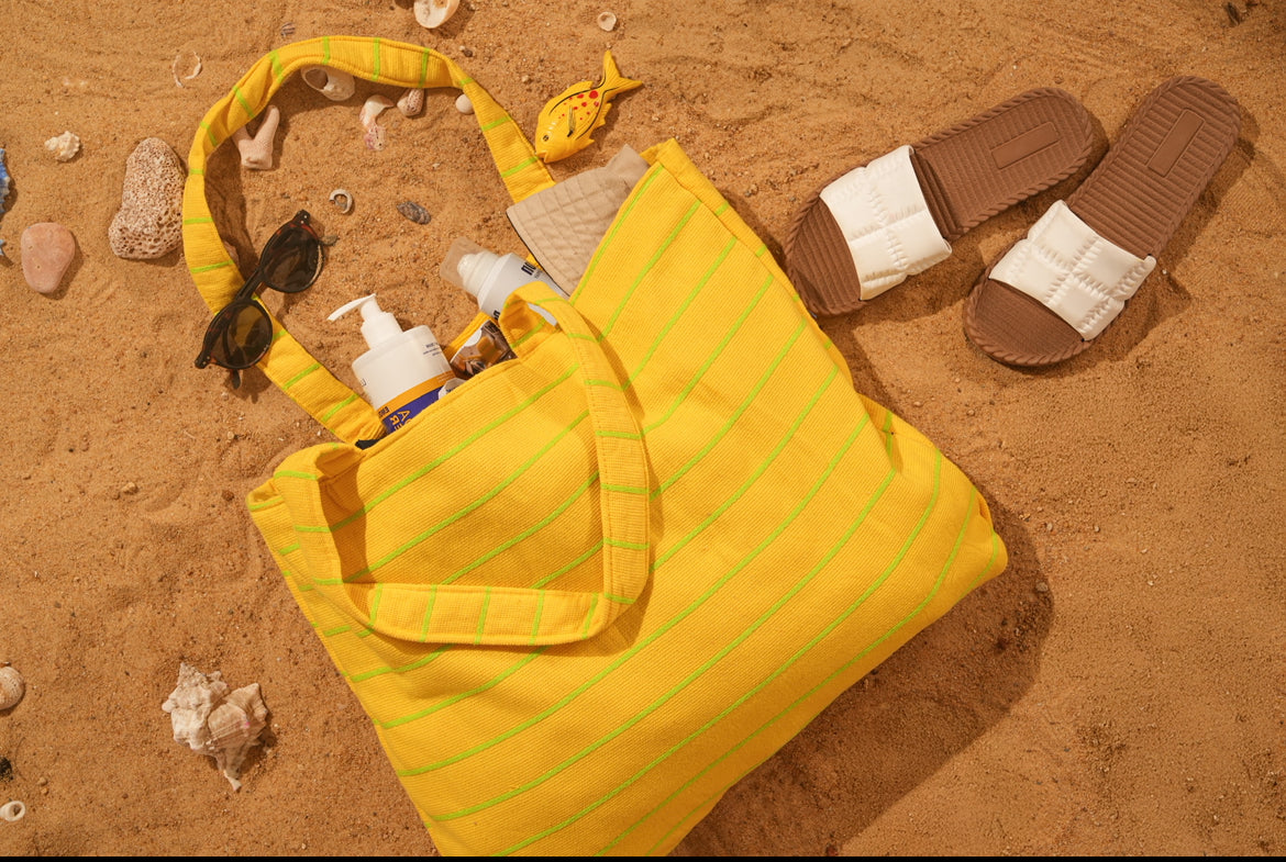 Tote Towel – Smart Design for Effortless Beach Days