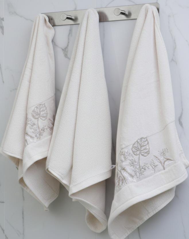 Flower offwhite towel (set of 3) | Big size