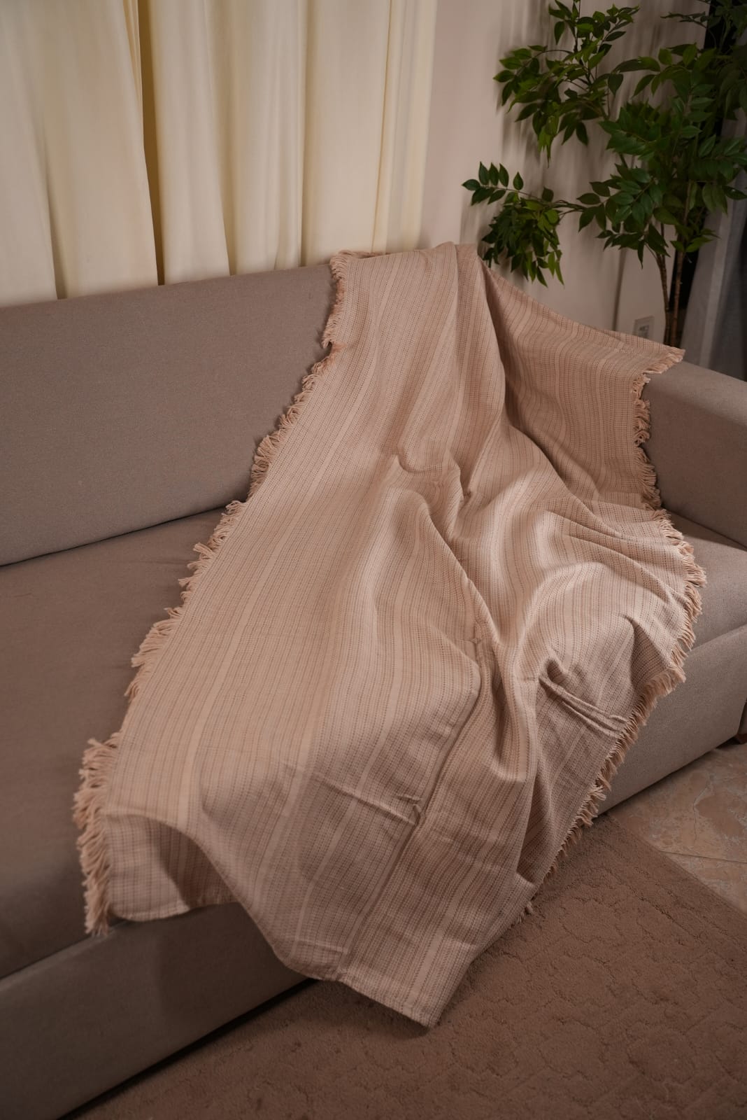 Soft beige - درجات متداخلة من البيج الغامق