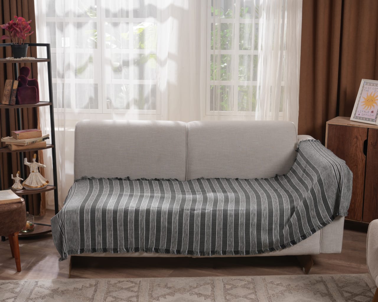 Style Throw - درجات رمادي غامق