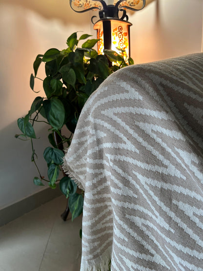 Sevo cover | بيج في ابيض