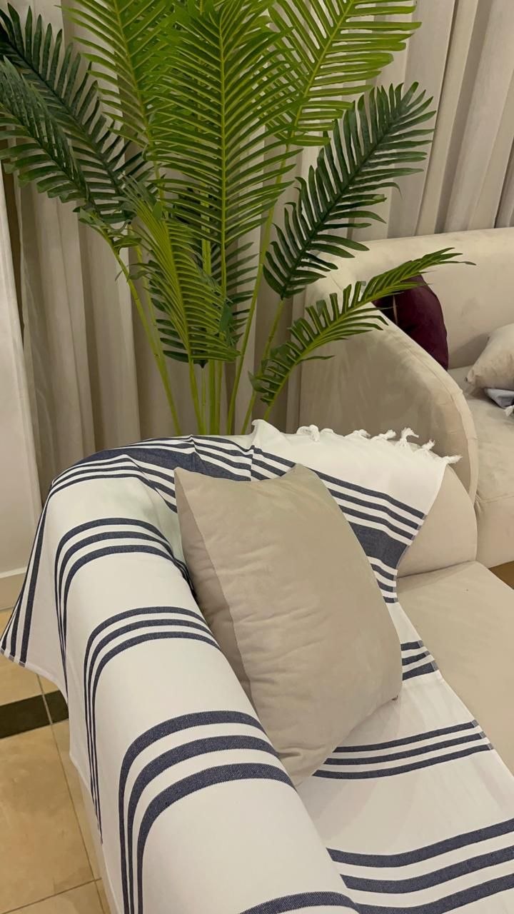 Denim Grey - اللون ابيض بخطوط جراي جينز غامق