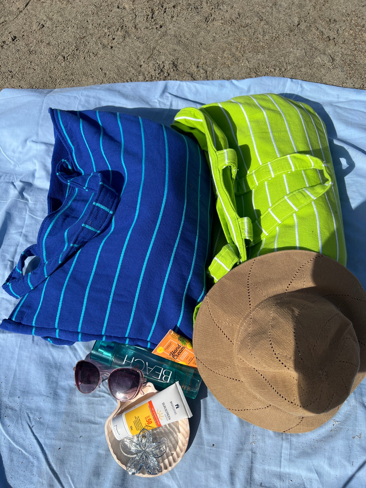 Tote Towel – Smart Design for Effortless Beach Days