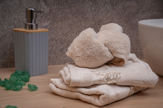 Flower offwhite towel (set of 3) | Small size