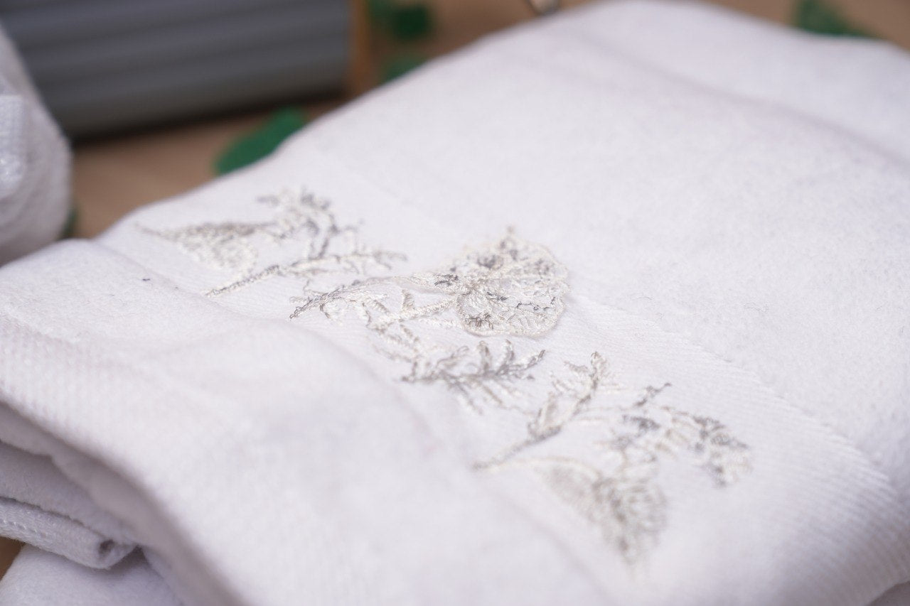Flower white towel (set of 3) | Big size
