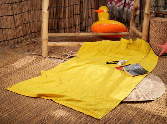 Tote Towel - شنطة بحر + بشكير بحر - لون اصفر