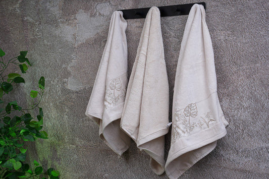The Signature  | 3 Set Towel  | Small size | جراي فاتح